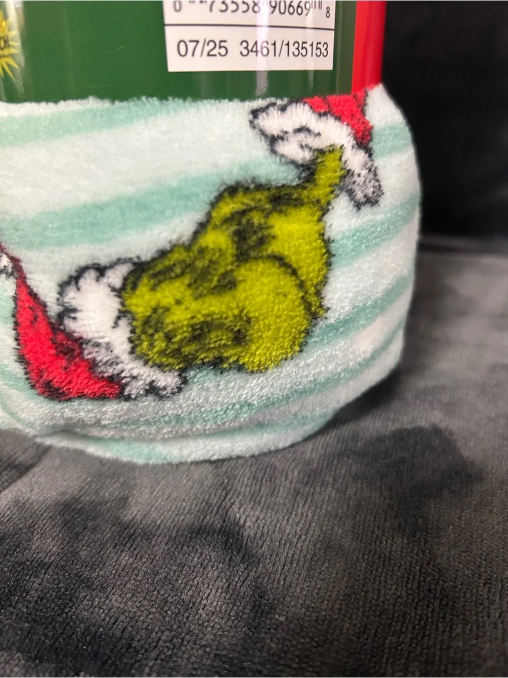 Grinch Print Super Plush Throw 46x60
